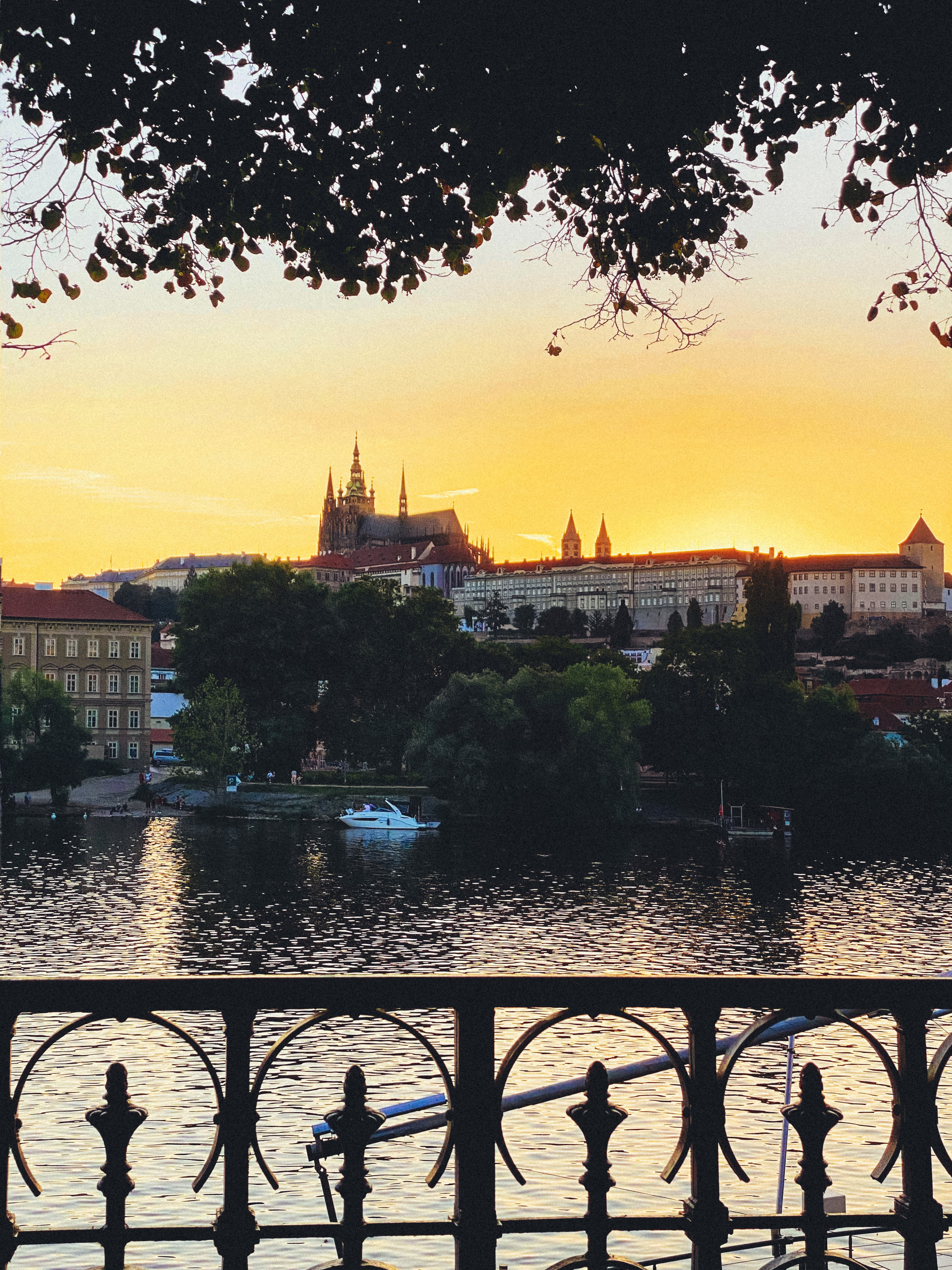 Prague Castle Complex - Majestic Gothic architecture overlooking the city